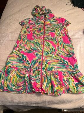 EUC Lilly Pulitzer cover up
